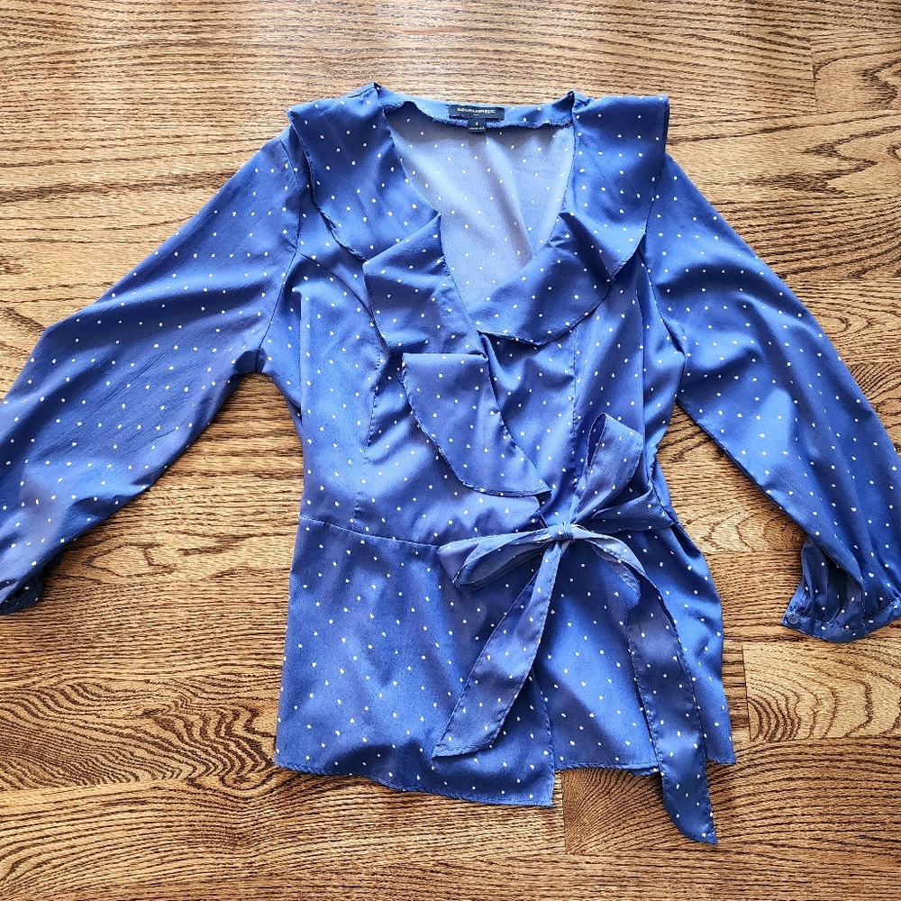 Banana Republic Ruffled Wrap Shirt Top Blouse Women's Size 8 Med Blue Silky